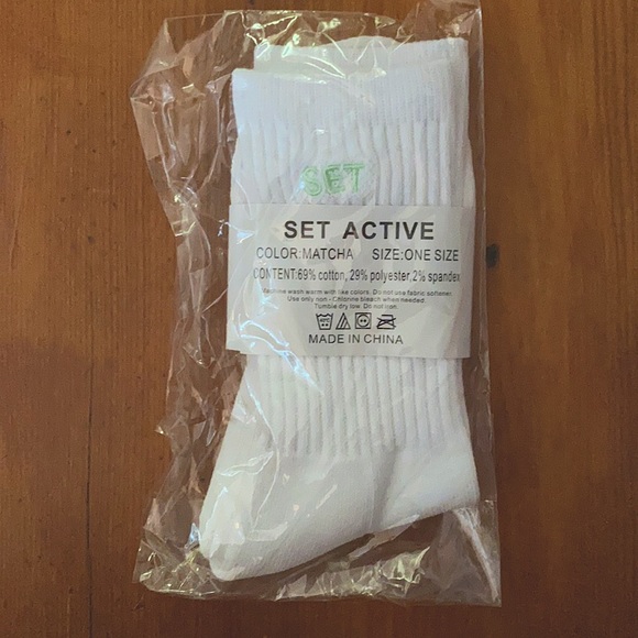 SET Active Accessories - SETactive matcha socks NEW